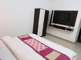 Hotel Kirti palace