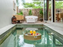 Exquisite New Villa with Unmatched Amazing Views, Huge Pool - 4 Elegant Bedrooms!