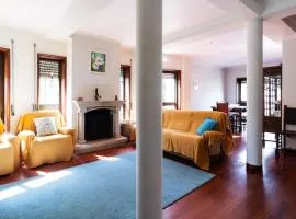 Fantastic Soeiro Mendes by Unique Hosts