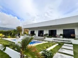 Sondela Lambug Room1 pool mountain view