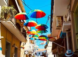 Sea house in the center port โรงแรมติดทะเลในเอยินาทาวน์