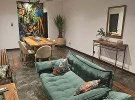 Casa amplia en Costanera