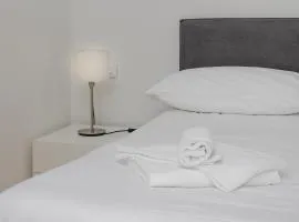 Hurban Apartments Central 16