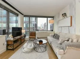 Modern Times Square 1 BR Retreat