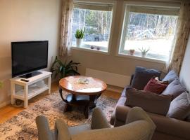 Koselig leilighet i Austbygde med Wifi, hotel em Bakko