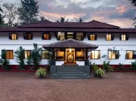 SaffronStays Amaya - 5BR 300-year-old Kerala-style heritage home near Kannur Airport