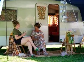 Retro Caravan Karavaan