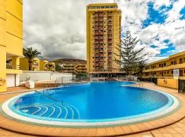 Studio in Los Cristianos front of the beach with pool and WiFi