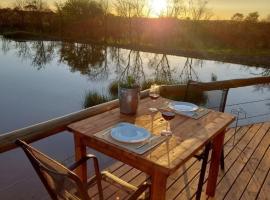 Kolobe Luxury Glamping Safari Tent, Hotel in Fochville