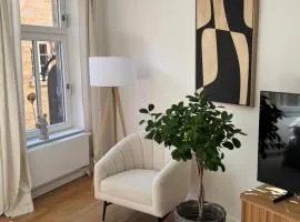 Megaschön! Balkon! 3 Schlafzimmer! Zusätzliches Gäste-WC! Gassenviertel-Fußgängerzone!