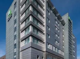 Holiday Inn Express Swindon City Centre by IHG