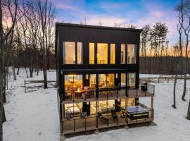 Adamina Canyon Luxurious, Canyon View 5BR 3BTH- 6, hotel in Rockbridge
