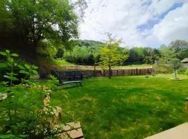 Villa Piscine intérieure et forêt