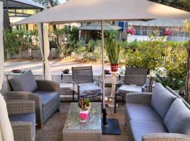 Camping L'Oasis 5 étoiles à Puget-sur-Argens, hotell sihtkohas Puget-sur-Argens