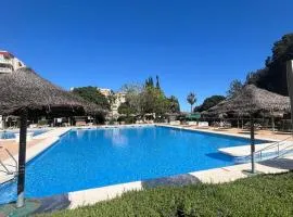 BENALMADENA AGATA HERMOSO ESTUDIO CON PISCINA y VISTA AL MAR