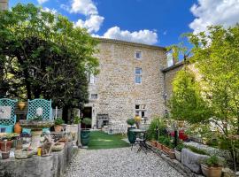 Le Manoir du Raveyron, hotel v destinácii Vallon-Pont-dʼArc