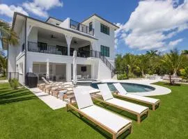 Parking Pool Dock - Starboard House