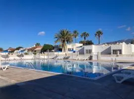 Casa M&M, relax, big terrace, swimming pool