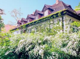 1 Bedroom Nice Apartment In Lubniewice, luxury hotel in Lubniewice