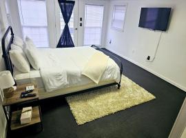 Waterfront Paradise Kayaks & Private Boat Ramp, hotel in Cordele