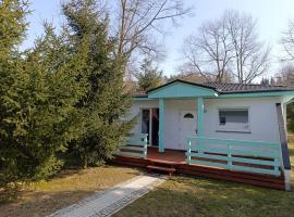 Domek letniskowy z plażą i pomostem, hotel en Łagów