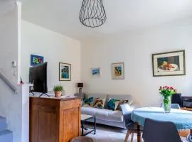 Pépin le bref Cour Privée Wifi proche Arènes