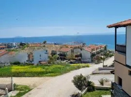 THETIS Luxury House