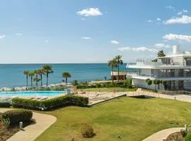 Modern 3-Bedroom Luxury Apartment with Panoramic Sea Views The Edge, Estepona
