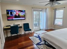 Luxury Hotel-Style Room in Queens, New York