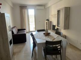 Mg House 2 PIANO, ξενοδοχείο σε Priolo Gargallo