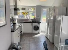 5BR, Spacious with Free Parking