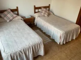 Adosado rustico familiar amplio