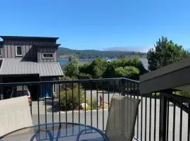 Sooke Harbour Getaway