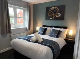 Silverlight's Place - 2BR Home in Central Oldbury