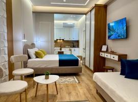 Silver Stone Suites, hotel in Gjirokastër