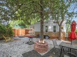 Modern Tiny Cabin for two