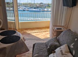 Studio les pieds dans l'eau, hotel in Cap d'Agde