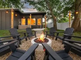 New-Dog Friendly,Hot Tub, Fire-pit, 1 mile to DTWN