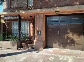 Amplia casa cerca del centro de la ciudad