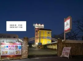 アンジェリーククロッシュ 男塾ホテルグループ