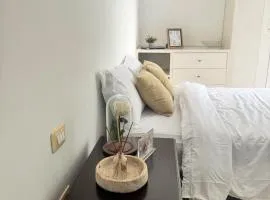 Habitación con baño Cerca al Parque de la Leyenda HAB 2