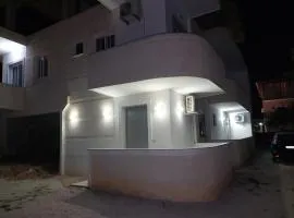 HILLSIDE Guesthouse
