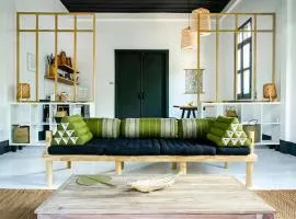 Stylish Flat and Old Town View