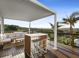Chic Coastal 1-Bedroom Home with Balcony & BBQ