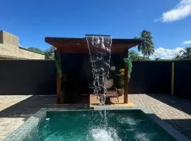 Casa com vista para o mar e piscina em Milagres