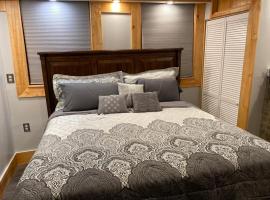 Monarch's Haven, hotel v destinaci Glassport