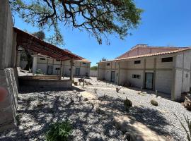 Restaurante y Cabañas Cané, hotel sa Colón