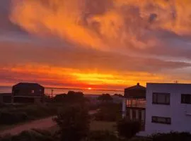 OceansCrest Seaview Apartment