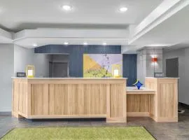 Spark By Hilton Lansing