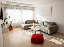 Haut Standing 2-Bedroom Apartment in Gauthier